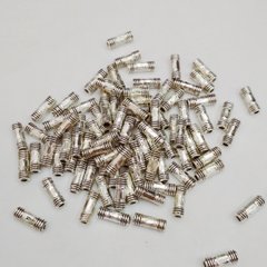 Намистини-трубки, металеві, сриблясті, з візерунком, 8,5х3 мм