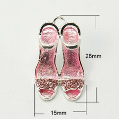 Кулон кольору платини, з рожевою емаллю, у вигляді пари босоніжок, 26х15 mm